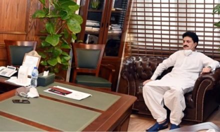 برہنہ ویڈیو کا معاملہ: وزیراعلی پختونخوا کا پولیس اہلکاروں کو فوری معطل اور گرفتار کرنے کا حکم