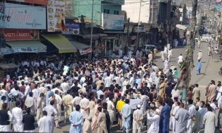 سوات سول سوسائیٹی  کا عامر تہکال پر تشدد کے خلاف سخت احتجاجی مظاہرہ