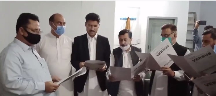 سوات تحصیل کبل بار کے ملگری وکیلان کے نئے منتخب شدہ کابینہ نے حلف اٹھالیا
