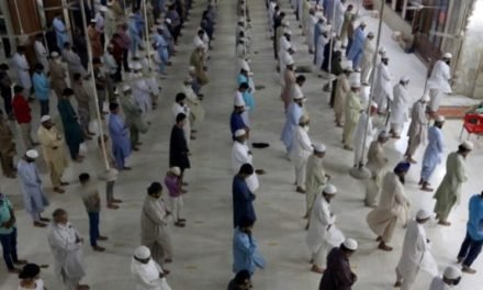 ملک بھر میں عید الاضحیٰ مذہبی عقیدت و احترام کے ساتھ منائی جا رہی ہے