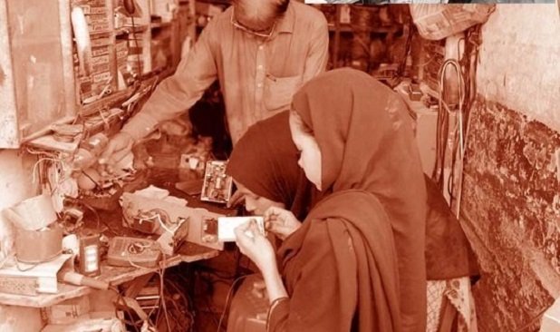 6  بیٹیاں ہنر سیکھ  کر والدین کیلیے فخر کا باعث بن گئیں
