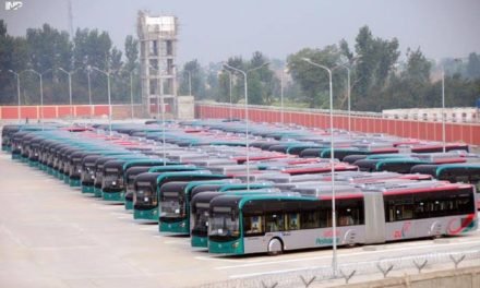 پشاور بس ٹرمینل کی نیلامی پر پختونخوا حکومت سے جواب طلب