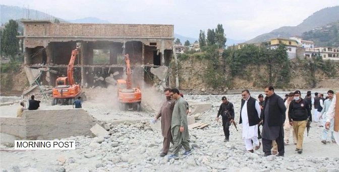 دریائے سوات کنارے تجاوزات کے خلاف گرینڈ آپریشن شروع ،12عمارات مسمار