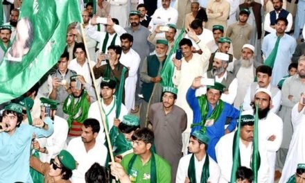 سوات مینگورہ  میں شہباز شریف کی گرفتاری کے خلاف احتجاجی مظاہرہ