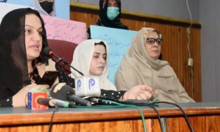 خواجہ سراوں کا وزیر اعلی کے مشیر ضیااللہ بنگش کوعہدےسےہٹانےکامطالبہ