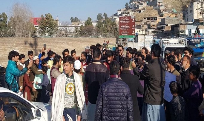 سوات  سول سو سائٹی کا بلوگرام گراونڈ میں درخت کاٹنے کیخلاف سخت احتجاج