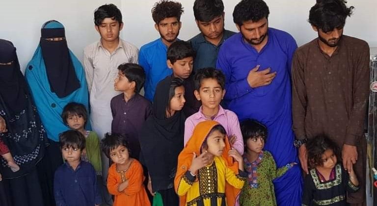 سوات پولیس نے درجنوں پیشہ ور گداگر خاندانوں کو ضلع بدر کردیا
