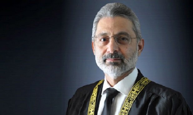 حکومت نے ہماری زندگی تباہ کرنے کی ٹھان لی ہے، جسٹس فائزعیسیٰ
