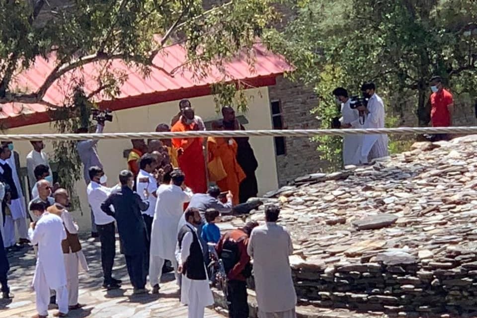 سری لنکن بدھ مت پیروں کارسوات کے ایک روزہ دورہ پر پہنچ گئے