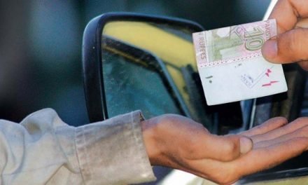 سوات پولیس نے موٹر سائیکل پر ون ویلنگ اور بھکاریوں کیخلاف خصوصی مہم شروع کردی