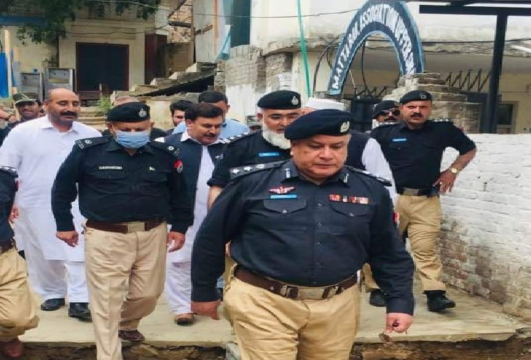 ڈی پی او سوات دلاور خان بنگش کا ضلع بھر کے مختلف کورٹس کے سیکورٹی کاجائزہ