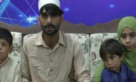 سوات پولیس کے ہاتھوں ستایا ہوا مزدور فریاد کے لئے میڈیا کے پاس پہنچ گیا