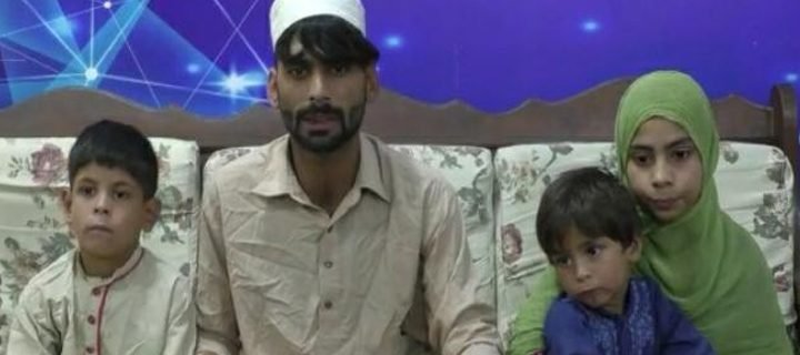 سوات پولیس کے ہاتھوں ستایا ہوا مزدور فریاد کے لئے میڈیا کے پاس پہنچ گیا
