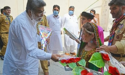 وزیر تعلیم صوبہ بلوچستان سردار محمد یار رند کا یتیم بچوں کا ادارہ خپل کور فاؤنڈیشن کا دورہ