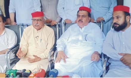 سوات:موجودہ حکومت بلدیاتی انتخابات میں سنجیدہ نہیں،میاں افتخار حسین