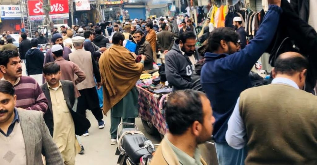 سوات کے مرکزی شہر مینگورہ میں لنڈہ بازار کی رونقیں بحال