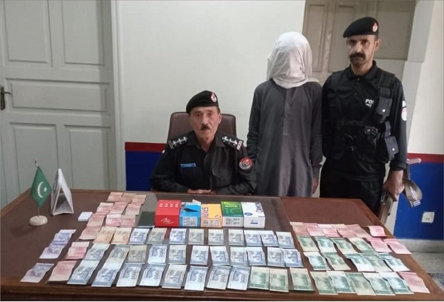 سوات، کانجو میں موبائلز چور گرفتار