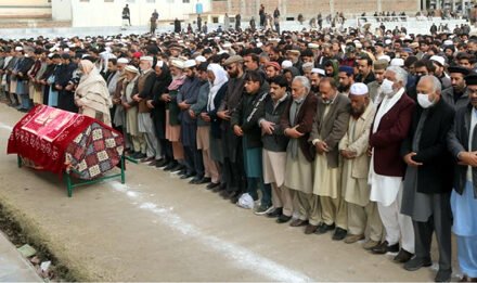 فضل حکیم خان یوسفزئی کی والدہ ماجدہ کی نماز جنازہ گراسی گروانڈ مینگورہ میں ادا کر دی گئی