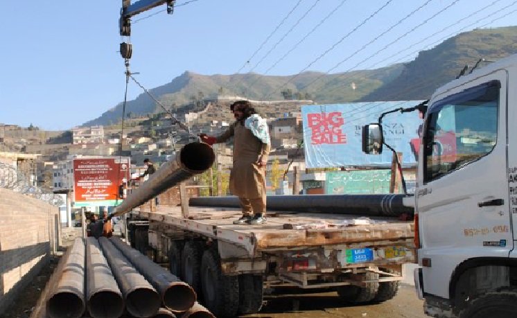 سوات میں سوئی گیس کم پریشر مسئلہ، 12 انچ اضافی پائپ سوات پہنچا دیا گیا