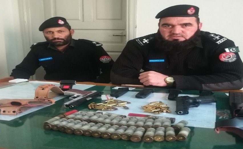 مینگورہ:رحیم آباد پولیس کی اشتہاریوں کےخلاف کارروائی،بھاری مقدار میں اسلحہ برآمد