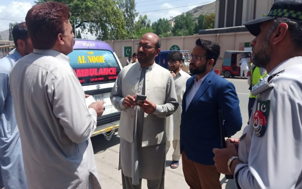 سوات،گاڑیوں میں غیر ضروری سائرن اور  ایمرجنسی لائٹس استعمال کرنے کے خلاف کارروائی
