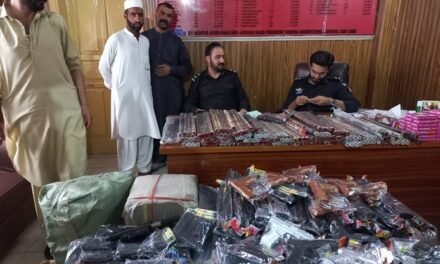 مینگورہ شہر اور کبل میں آتش گیر مواد (پٹاخے) فروخت کرنے والوں کے خلاف کریک ڈاون
