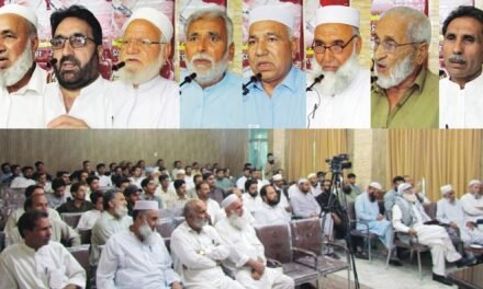 مینگورہ شریف آباد کے مرحوم پشتو شاعر طالع مند تنہا کی کتاب ڈیوہ کی تقریب رونمائی