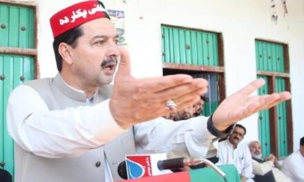 بونیر  پی ٹی آئی کا مضبوط گڑھ بن چکا ہے۔ ریاض خان