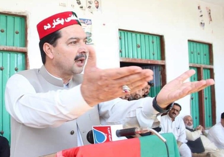 بونیر پی ٹی آئی کا مضبوط گڑھ بن چکا ہے۔ ریاض خان