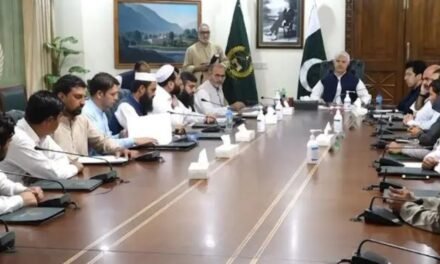 وزیراعلیٰ  محمودخان نے صوبے کے تمام ایڈہاک اساتذہ کو مستقل کرنے کا اعلان کردیا