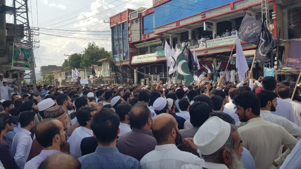 سوات میں پائیدار امن کے لئے مظاہرے،ہزاروں افراد کی شرکت