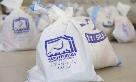 الخدمت فاؤنڈیشن ضلع سوات کے زیرِ اہتمام سیلاب سے متاثرہ 400 خاندانوں میں امدادی پیکیجز تقسیم