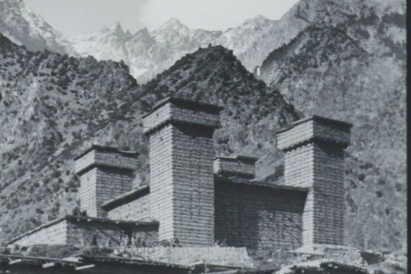 سوات میں خواتین کے اولین تعلیمی ادارے