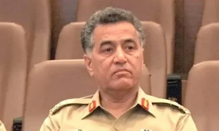 فیض حمید کوفوجی تحویل میں لے لیا گیا،کورٹ مارشل کی کارروائی شروع