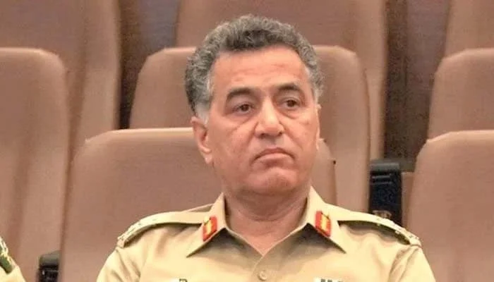 فیض حمید کوفوجی تحویل میں لے لیا گیا،کورٹ مارشل کی کارروائی شروع