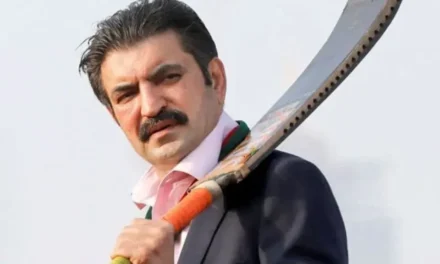 تمام گلے شکوے دور ہوگئے، بانی پی ٹی آئی عمران خان نے معاف کردیا۔شیر افضل مروت