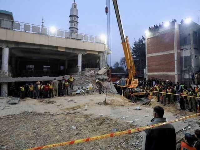 پشاور: پولیس لائن دھماکے میں پولیس اہل کار ملوث نکلا،حملے میں 57 افراد شہید ہو گئے تھے