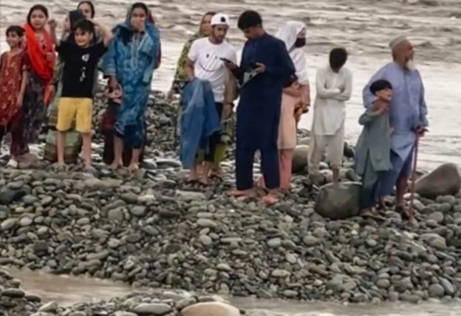 سانحہ دریائے سوات سے متعلق رپورٹ تیار، سارا ملبہ سیاحوں پر ڈال دیا گیا