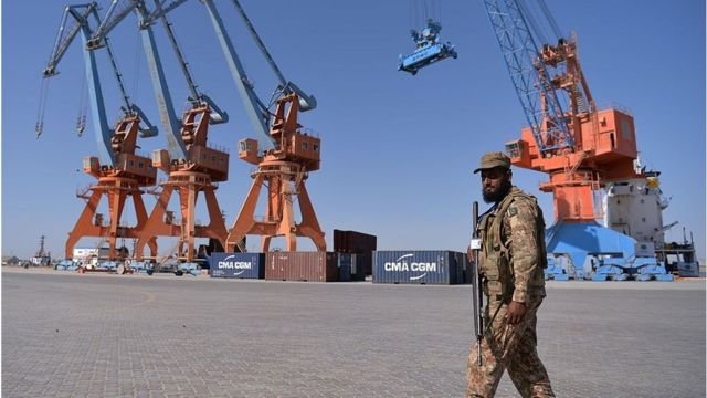 خیبر پختونخوا میں سی پیک سمیت کئی بڑے ترقیاتی منصوبوں کو خطرات لاحق ہونے کا انکشاف