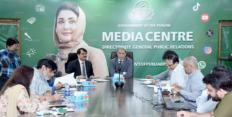 حکومت نے سرکاری اشتہارات اور ادائیگیاں میڈیا اداروں کے صحافیوں کو بروقت تنخواہوں سے مشروط کر دیں